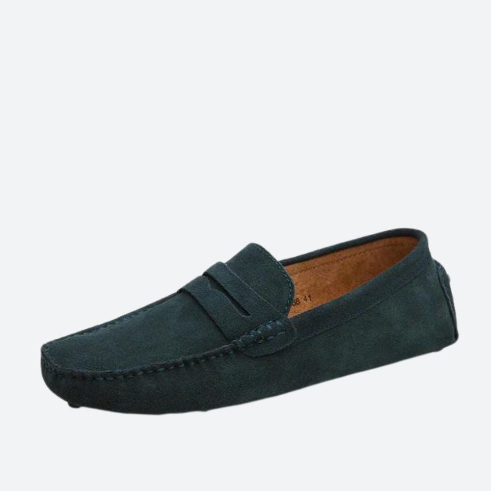 "Chaussures en cuir élégantes pour hommes, finition impeccable, parfaites pour toutes occasions sophistiquées."