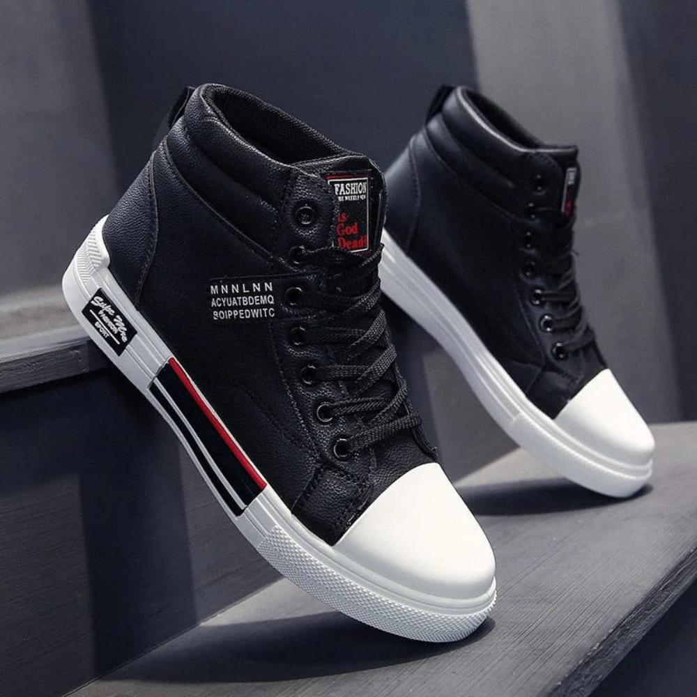 "Chaussures en cuir noir pour hommes, design raffiné, détails soignés, élégance classique, convenance formelle et décontracté