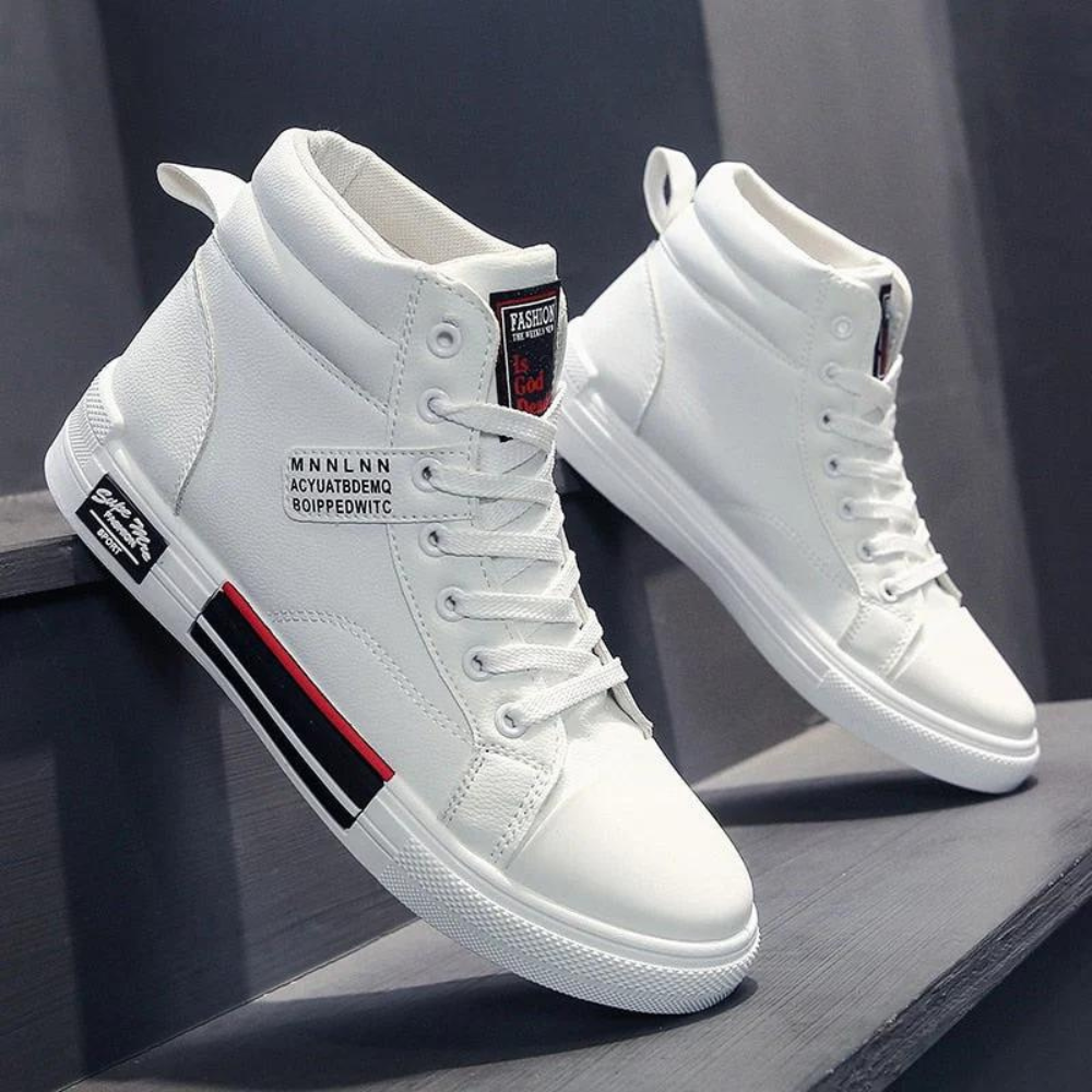 "Chaussures en cuir noir pour hommes, design raffiné, détails soignés, élégance classique, convenance formelle et décontracté