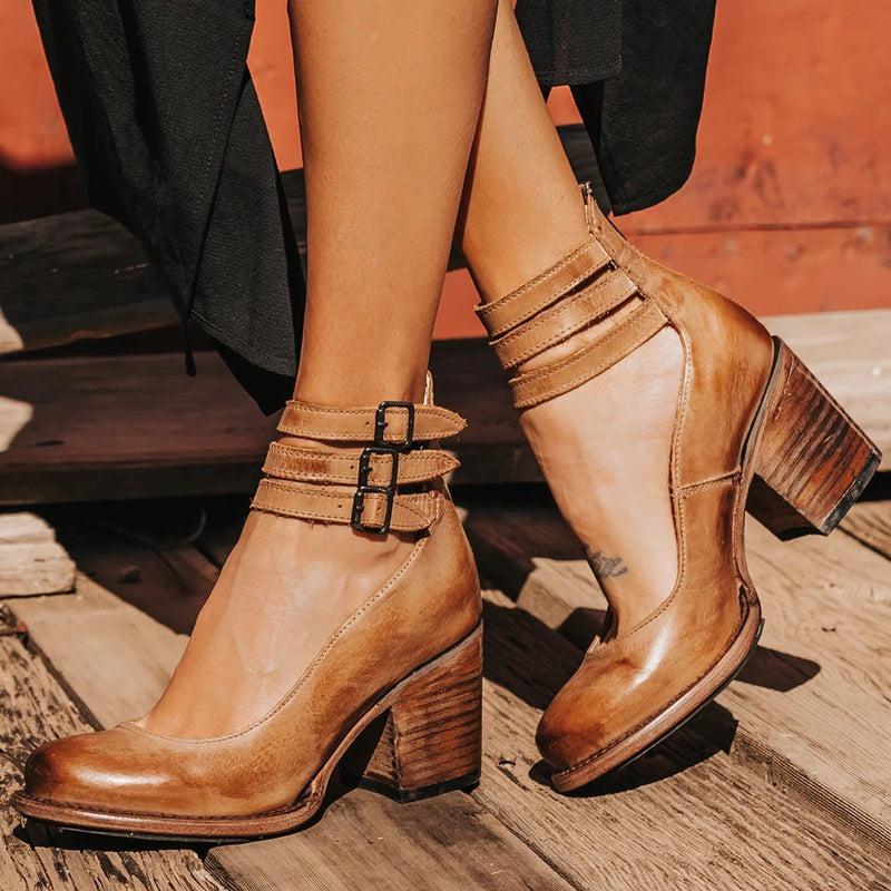 "Chaussures femme à talons Norla, élégantes, profil élancé, matériaux haut de gamme, confort optimal pour longue durée."