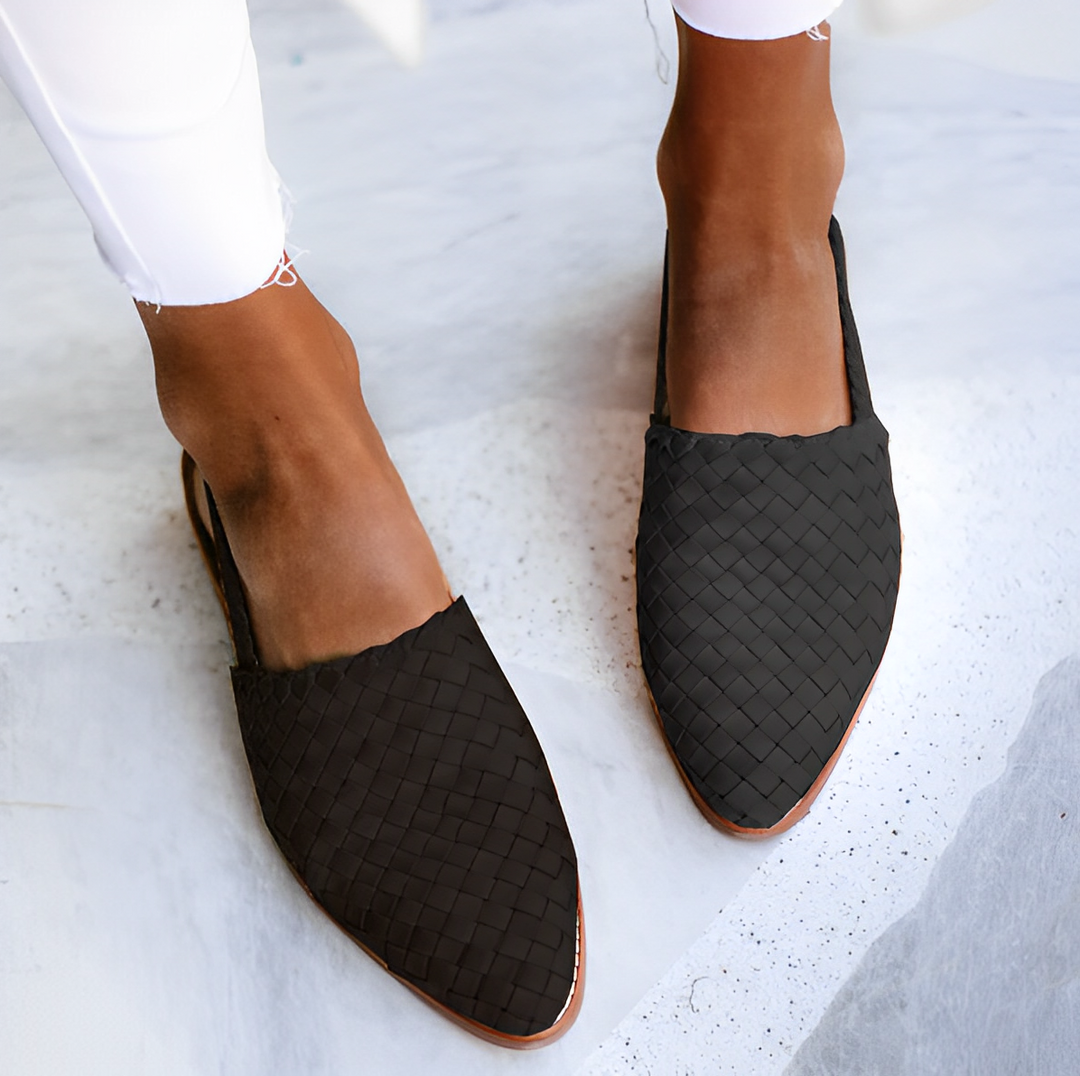 Chaussures femme élégantes en cuir, confortables et stylées.  Parfait pour toutes occasions.