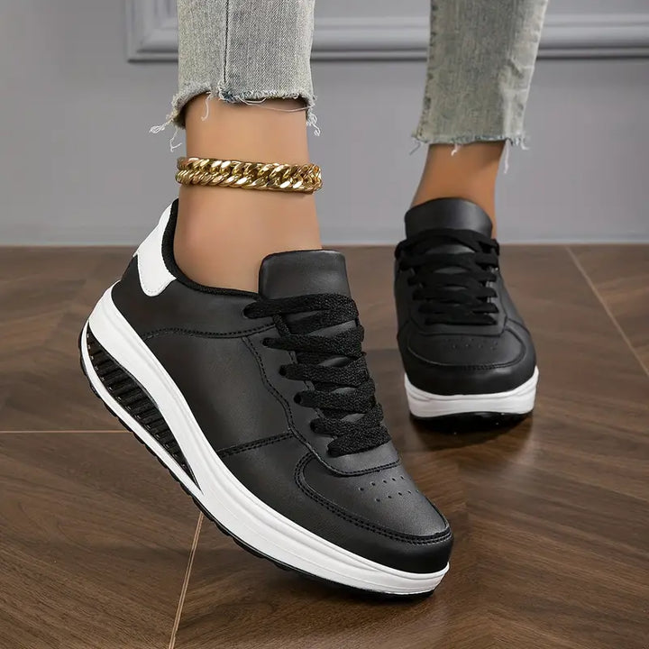 Chaussures Maïra avec soutien voûte plantaire optimal et semelle anti-douleur pour femmes.