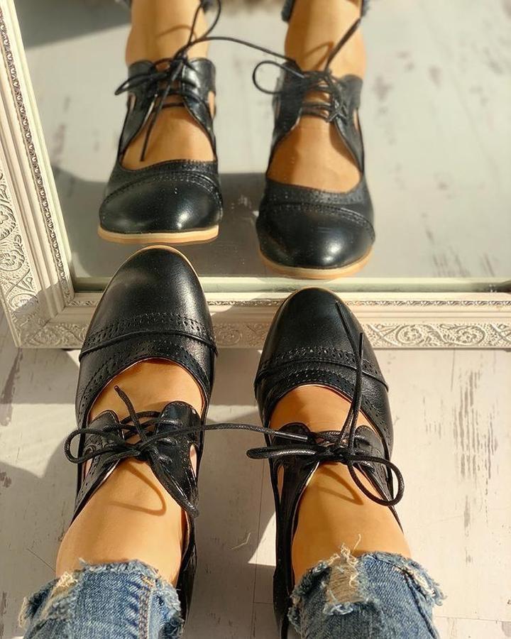 Chaussures femmes vintage orthopédiques. Style élégant et confort optimal pour une allure rétro.