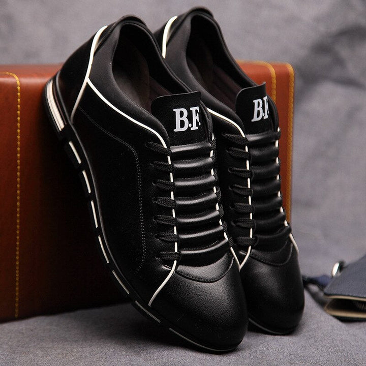 "Chaussures formelles en cuir véritable pour hommes, élégantes et classiques, avec lacets et semelle confortable."