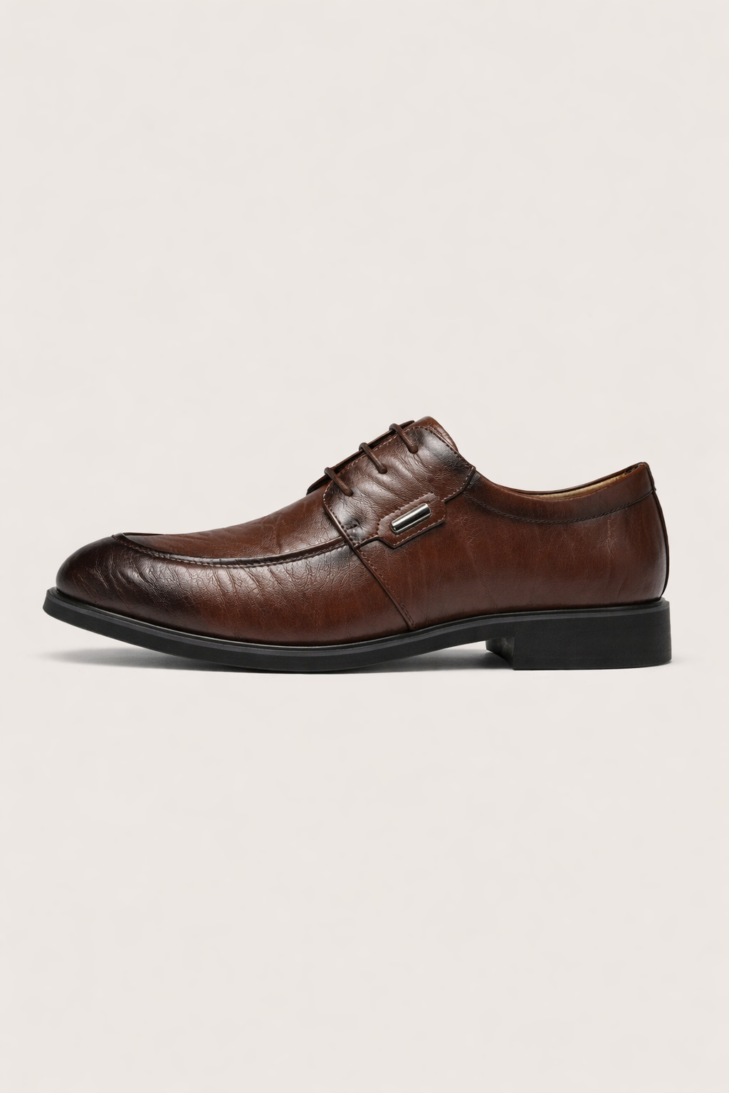 Chaussures habillées homme Bayron, élégantes et confortables, parfaites pour le bureau ou une soirée chic.