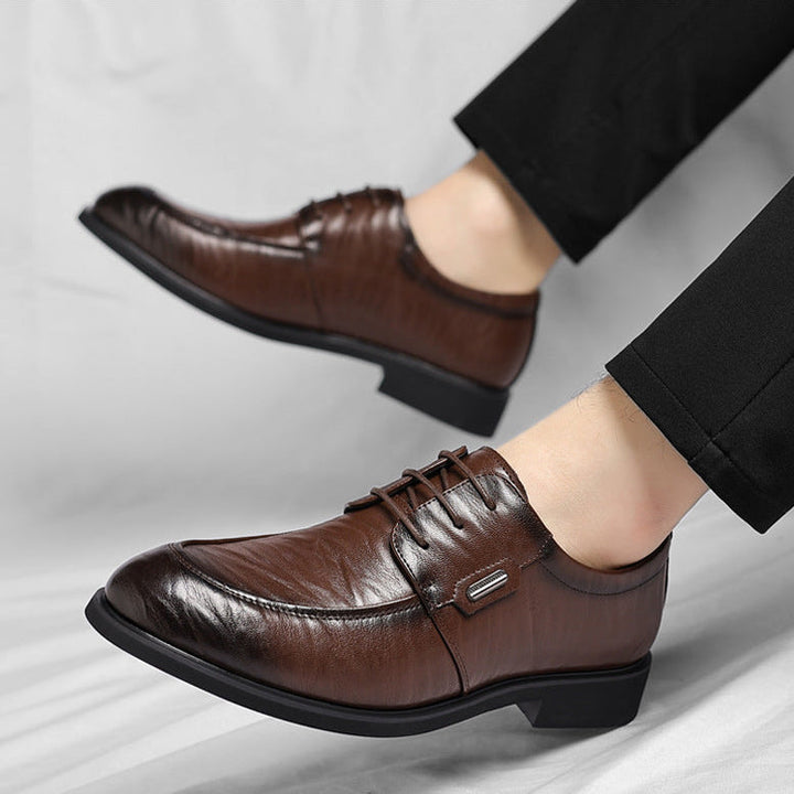 Chaussures Bayron homme polyvalentes, disponibles en marron/noir, pour une élégance quotidienne ou soirée.