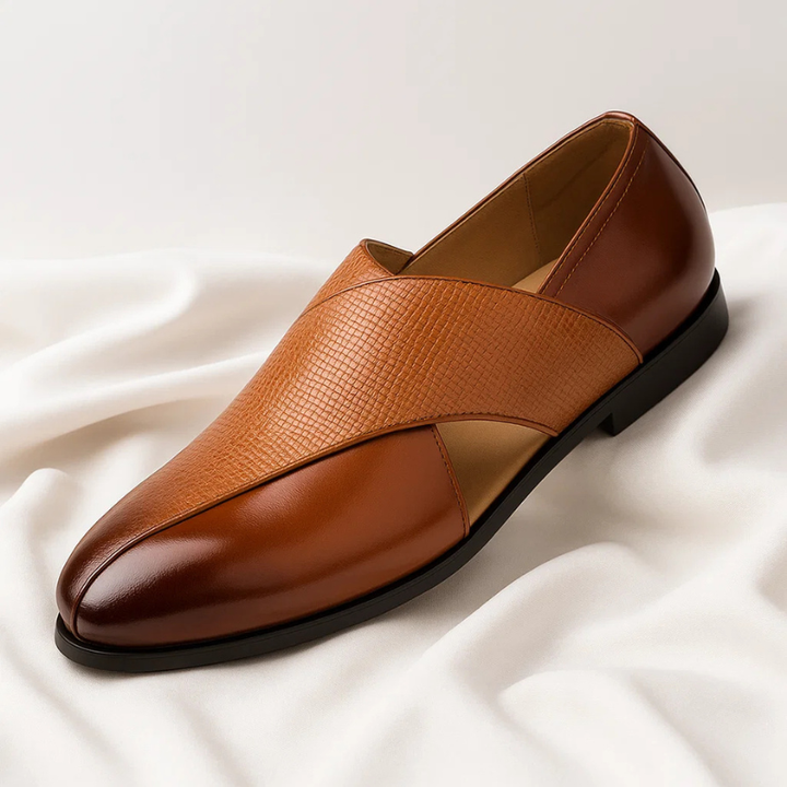 Paire de chaussures habillées homme confortables pour un style chic et élégant au quotidien ou en soirée.