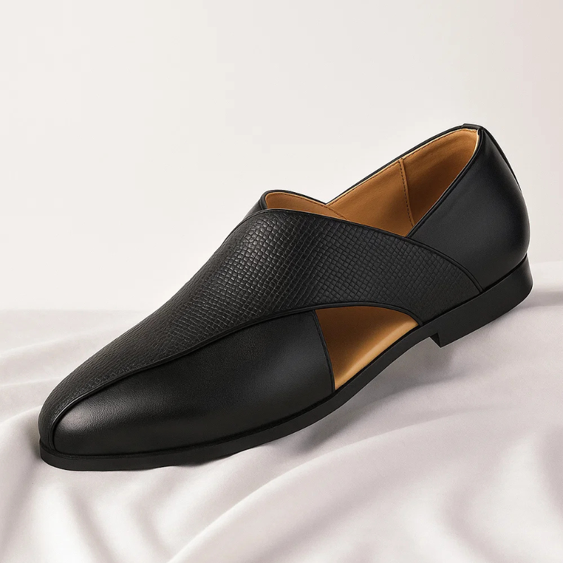 Chaussures homme chic avec design croisé, noir ou café, pour un look professionnel et sophistiqué en toute occasion.