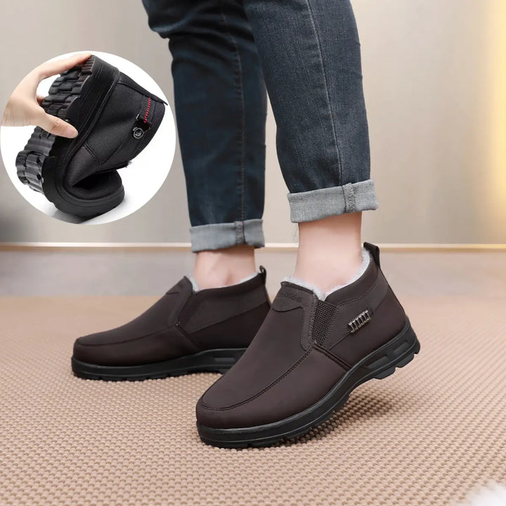 Chaussures homme thermiques et très confortables à enfiler. Parfaites pour l'hiver et un usage quotidien.