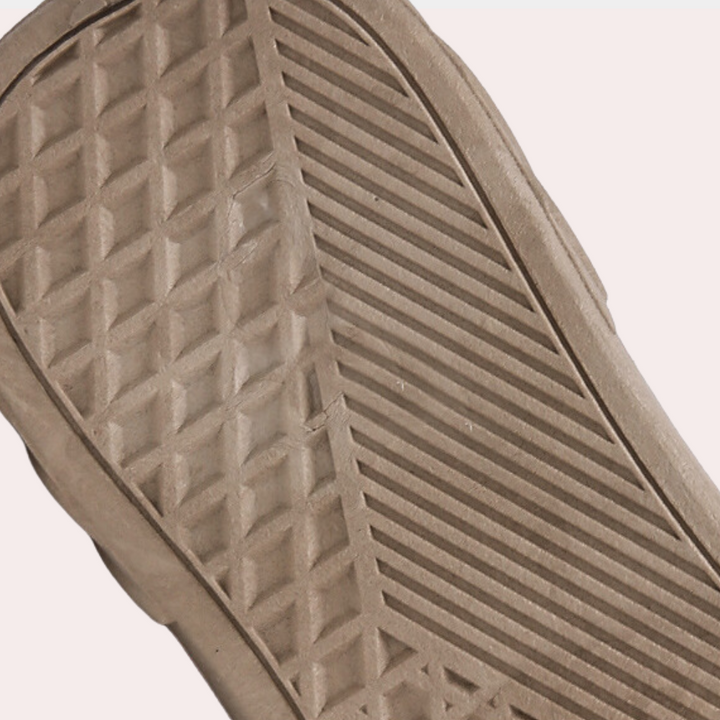 Chaussures homme élégantes, confort optimal.  Design intemporel, parfaites pour toutes occasions.