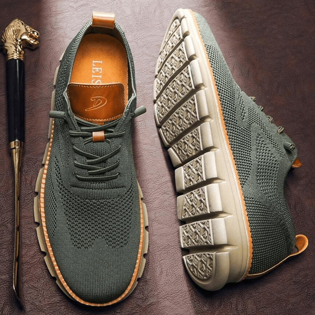 "Chaussures homme élégantes en cuir végétal marron avec semelle intérieure mémoire, apportant style et confort au quotidien."