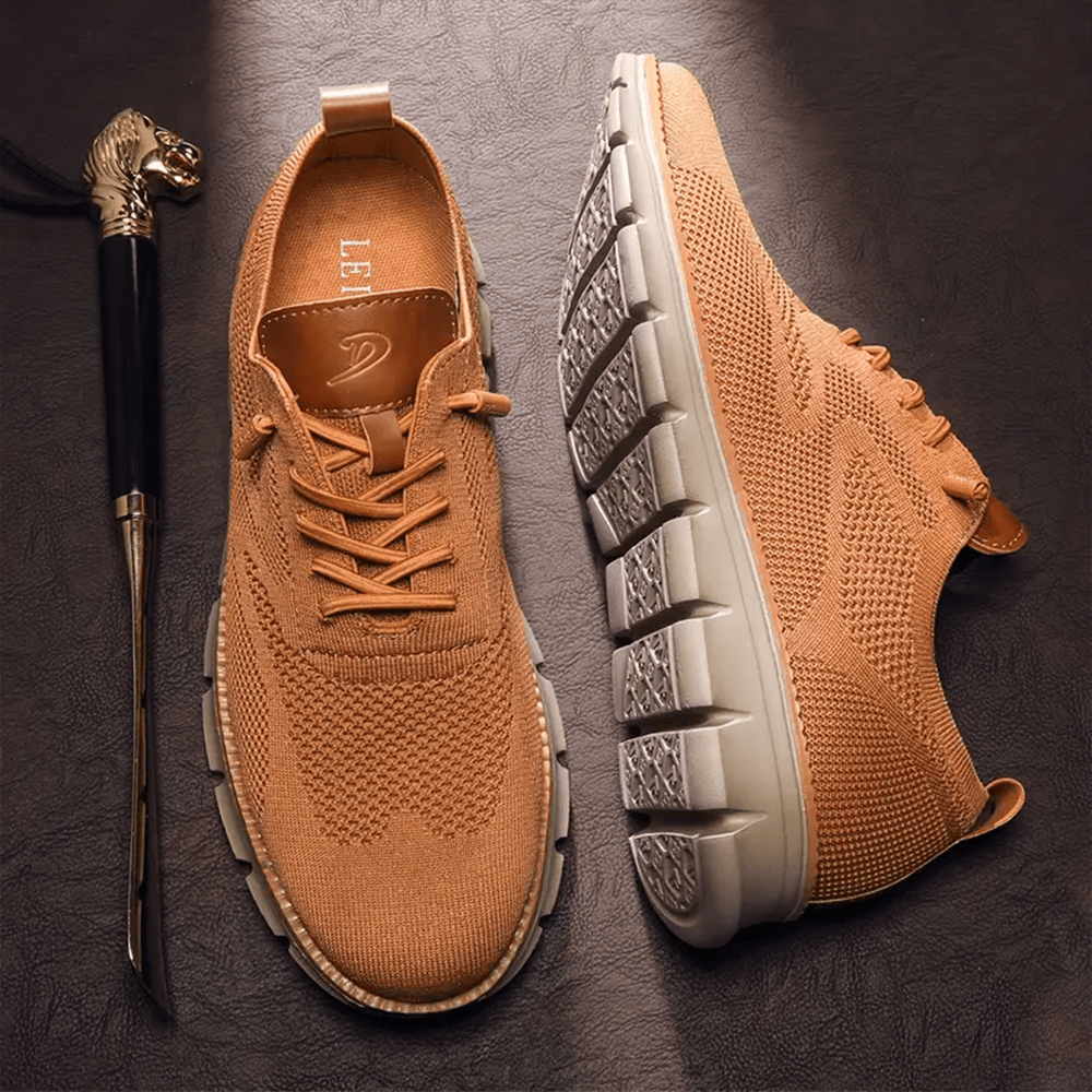 "Chaussures homme élégantes en cuir végétal marron avec semelle intérieure mémoire, apportant style et confort au quotidien."