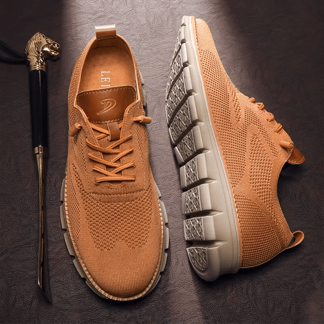 "Chaussures homme élégantes en cuir végétal marron avec semelle intérieure mémoire, apportant style et confort au quotidien."