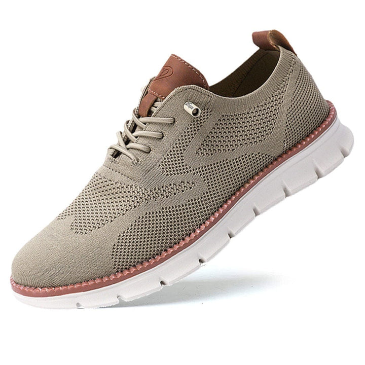 "Chaussures homme élégantes en cuir végétal marron avec semelle intérieure mémoire, apportant style et confort au quotidien."