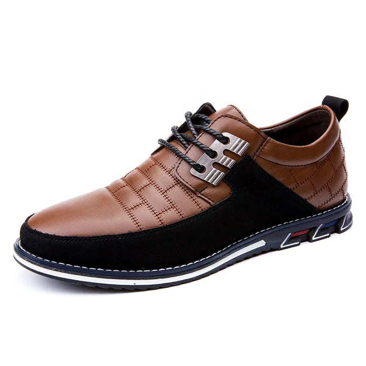 Chaussures homme en cuir marron, semelle souple confortable pour marche quotidienne.