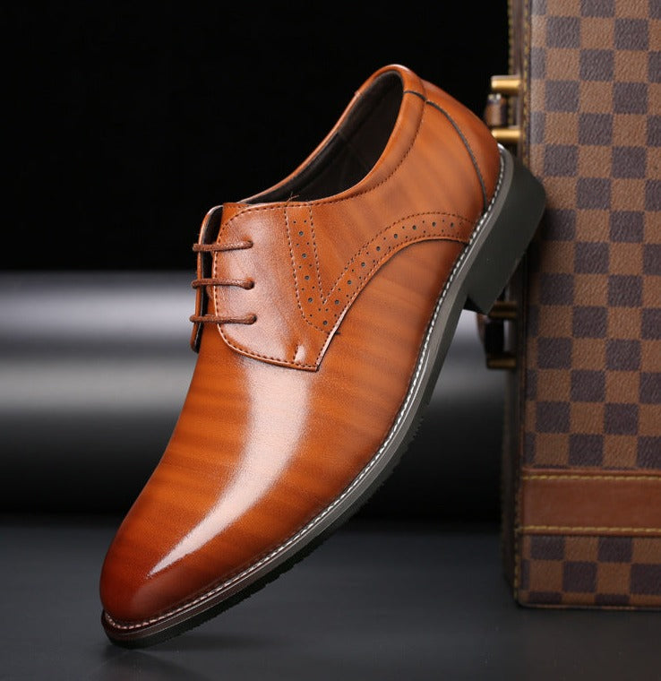 Chaussures homme en cuir véritable, élégantes à lacets, vue latérale, confort inégalé, parfaites pour le bureau et événements