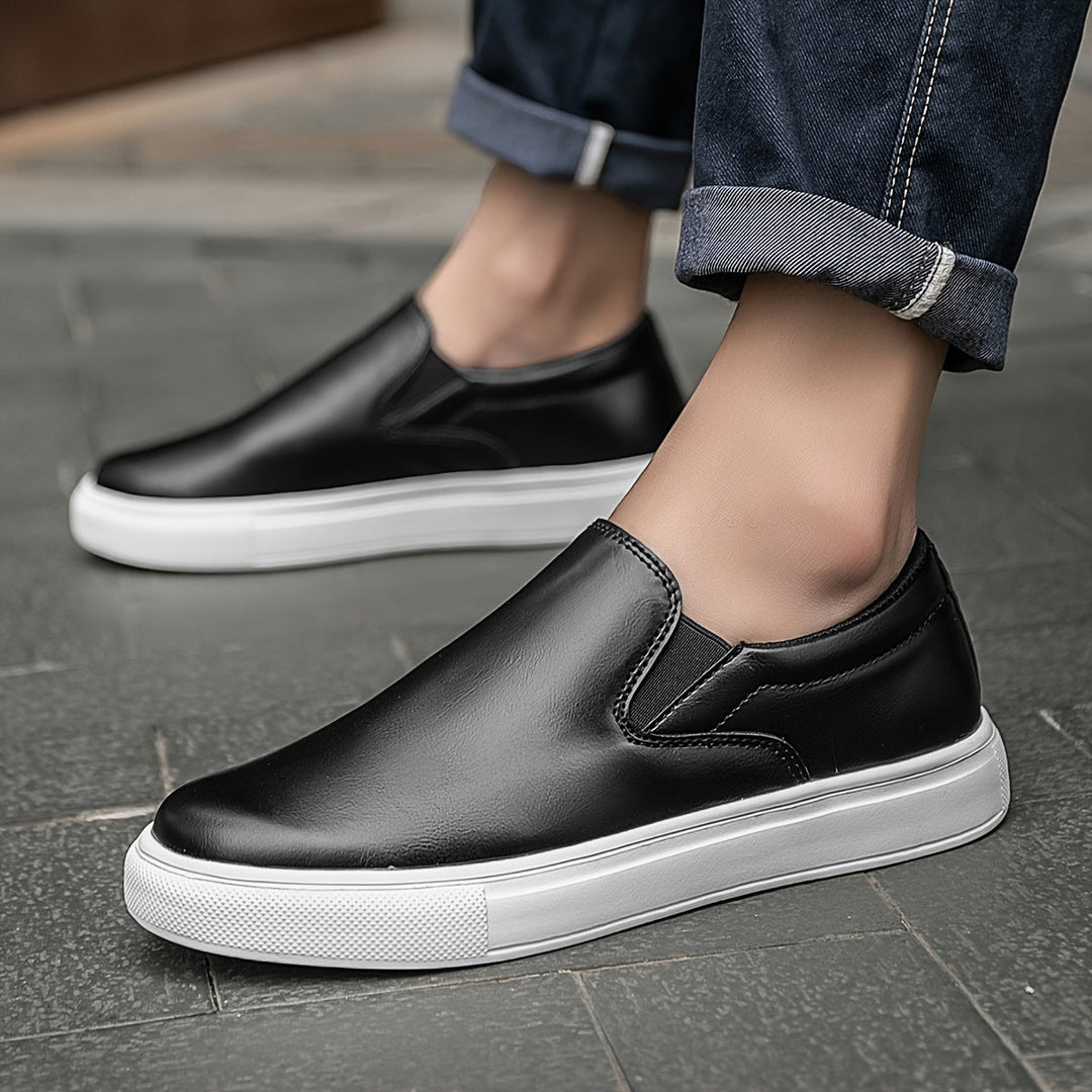 Chaussures homme Hamilton à enfiler vue de face, style décontracté et chic pour toutes occasions.