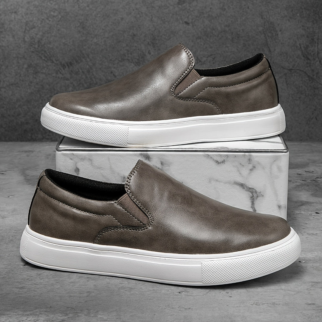 Talon des mocassins Hamilton pour homme, confort et maintien assurés pour un style quotidien élégant.