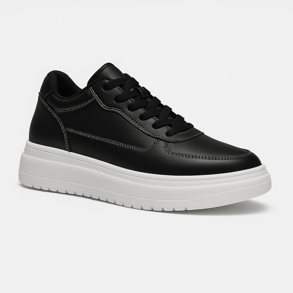 "Chaussures homme rehaussantes modernes, noir, design épuré, semelle antidérapante, confort optimal, rehausse discrète."