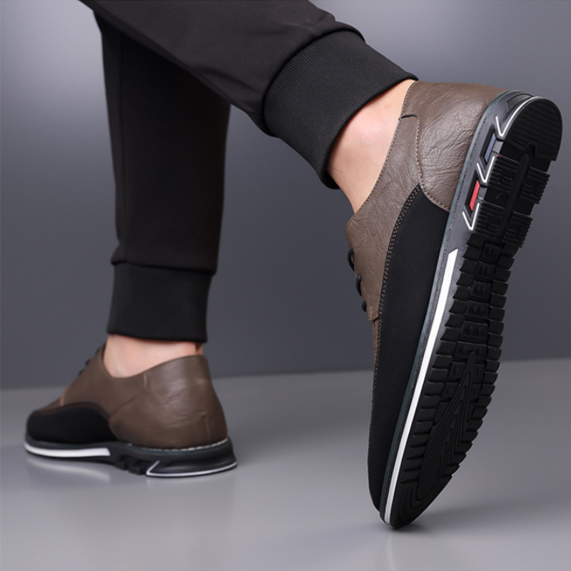 Chaussures homme à lacets, conception urbaine pour le confort des pieds et un style élégant et décontracté.