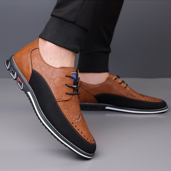 Chaussures hommes marron en cuir, idéales pour le confort urbain et un look décontracté-élégant.