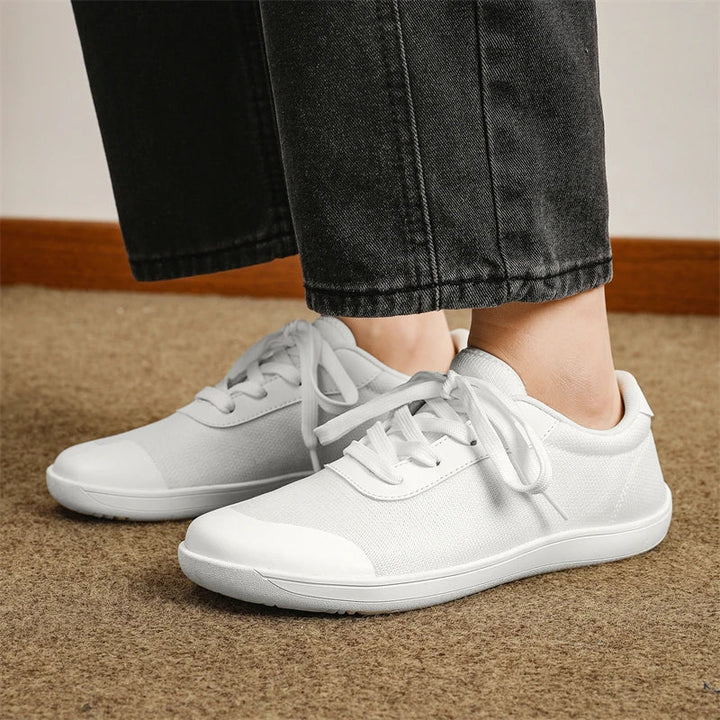 Chaussures légères d'été hommes, style pieds nus, conçues pour confort et marche active.