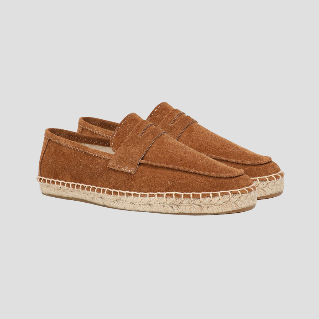 "Chaussures mocassins espadrilles en daim beige, semelle jute, style méditerranéen, pour homme, élégance décontractée"