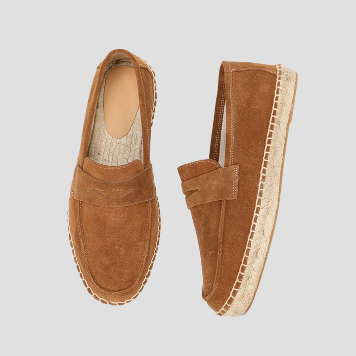 "Chaussures mocassins espadrilles en daim beige, semelle jute, style méditerranéen, pour homme, élégance décontractée"