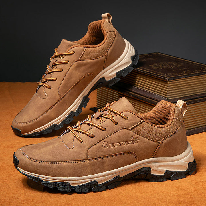 Chaussures orthopédiques hommes Charles, idéales pieds plats, soutien plantaire et confort quotidien.