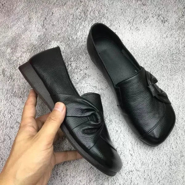 Chaussures orthopédiques confortables pour femmes, offrant soutien optimal du pied et posture améliorée.