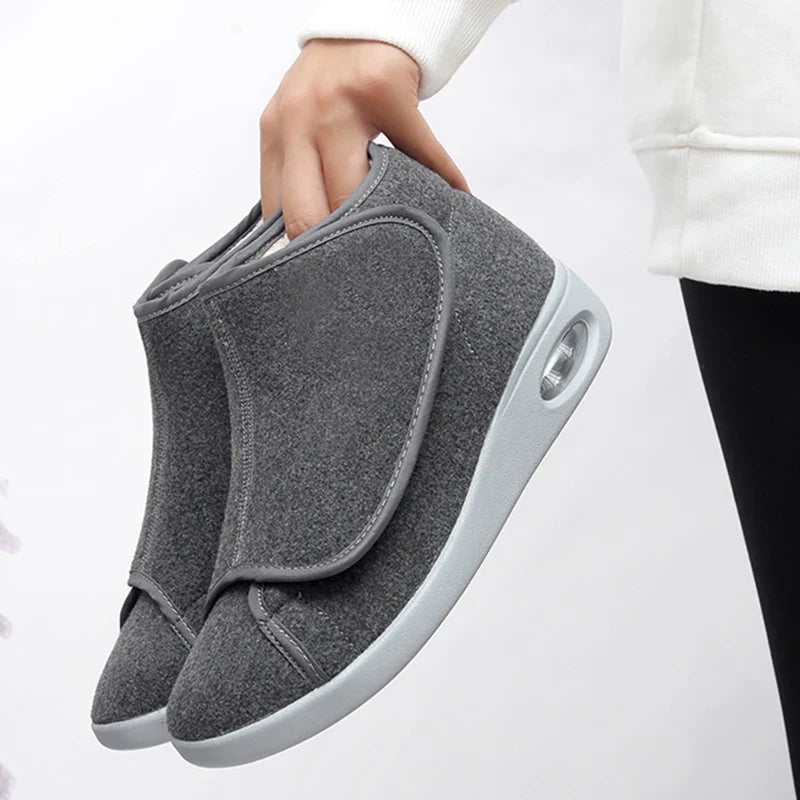 Chaussures orthopédiques femme ajustables, montantes et chaudes, pour un confort optimal en hiver.