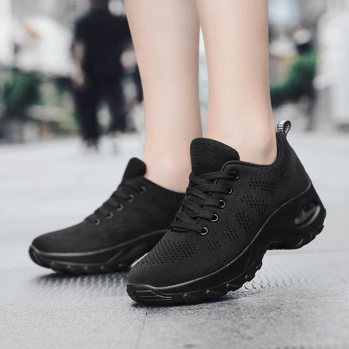 Chaussures de marche Neoli, posture correcte, idéales pour pieds sensibles.