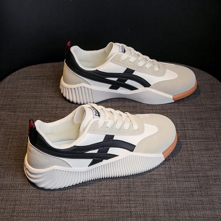 Chaussures orthopédiques rétro pour femmes, design vintage et confort quotidien, idéales pour le soutien de la marche.