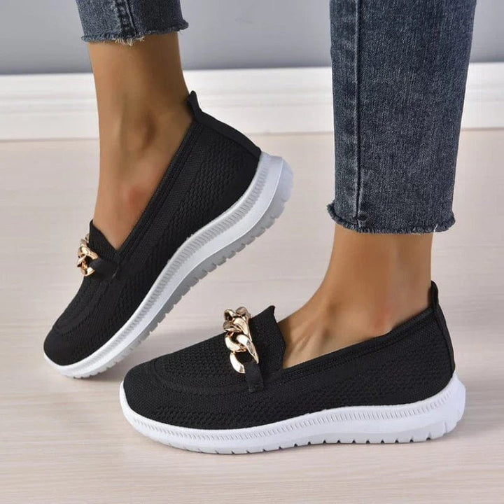 Profil chaussures orthopédiques femme, design élégant, soutien plantaire et confort pour fasciite.