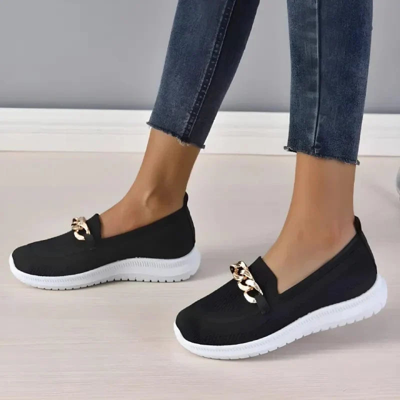 Chaussures confort femme pour pieds larges, soutien orthopédique et respirant, parfaites au quotidien.