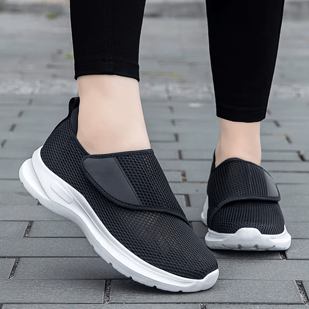 "Chaussures orthopédiques élégantes pour femmes, confort optimal pour pieds larges et gonflés, matériau respirant."