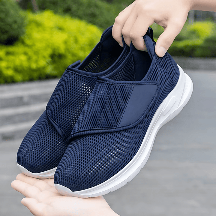 "Chaussures orthopédiques élégantes pour femmes, confort optimal pour pieds larges et gonflés, matériau respirant."