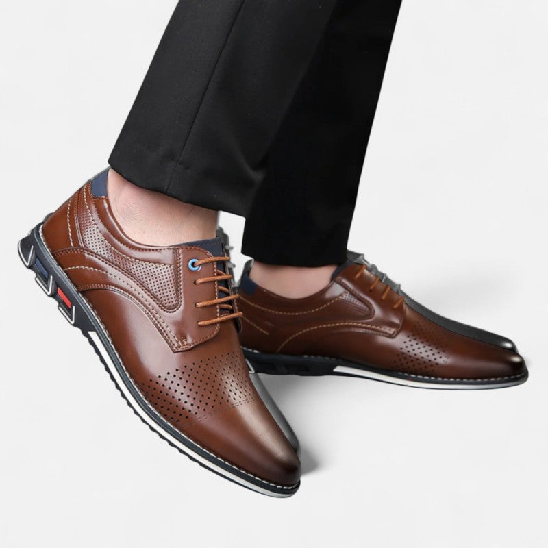 "Chaussures orthopédiques en cuir Ariste, talon bas, semelle robuste, confort quotidien, cuir marron, lacets ajustables"