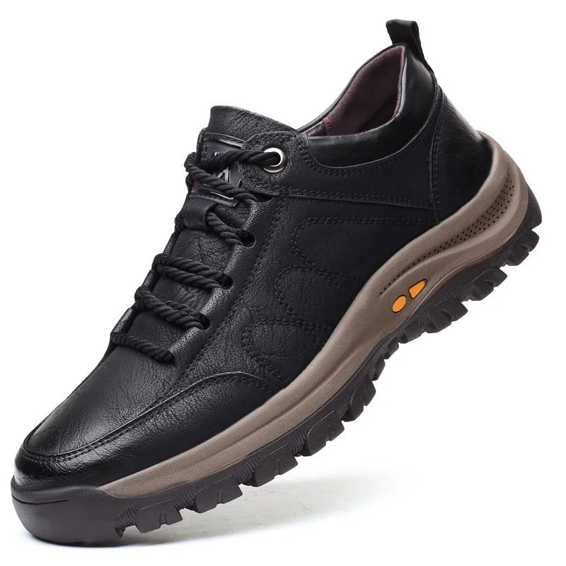 Chaussures orthopédiques en cuir pour homme, élégantes, marron, tige classique, semelle ergonomique et antidérapante.
