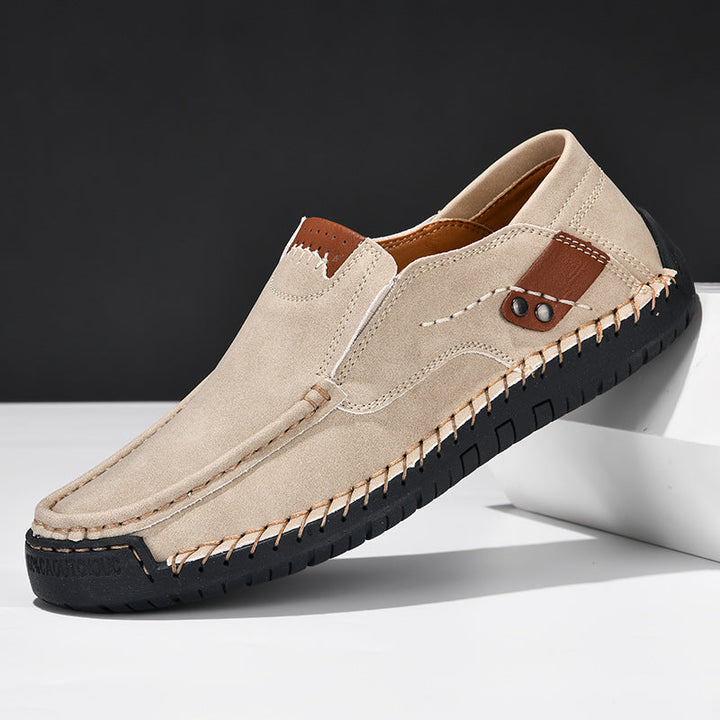Chaussures orthopédiques homme, confort optimal, soutien du pied, design élégant, faciles à enfiler.