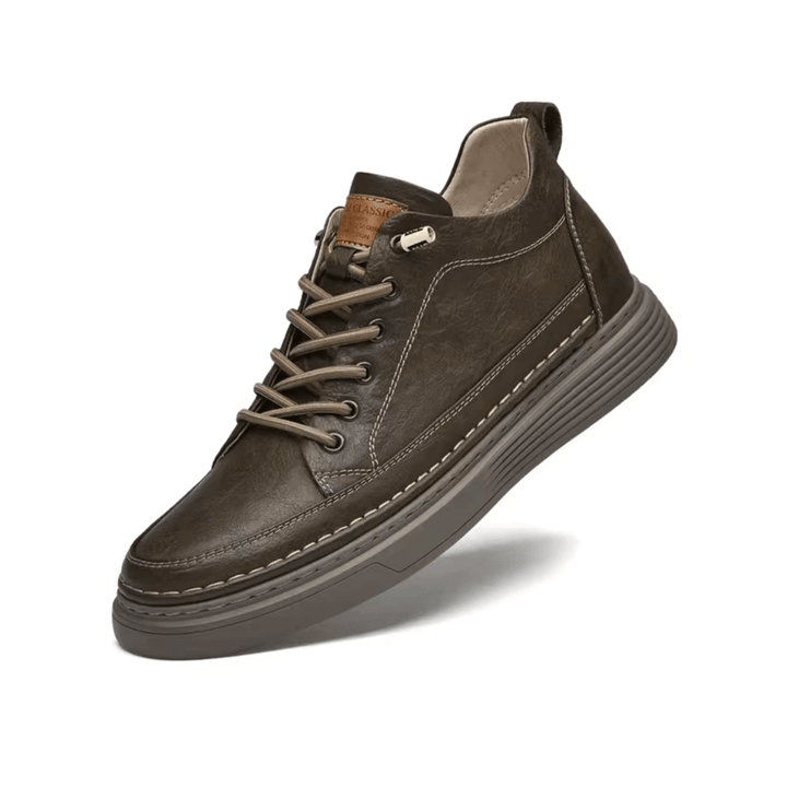 "Chaussures orthopédiques homme cuir véritable, élégantes et confortables, semelle ergonomique pour un soutien optimal."