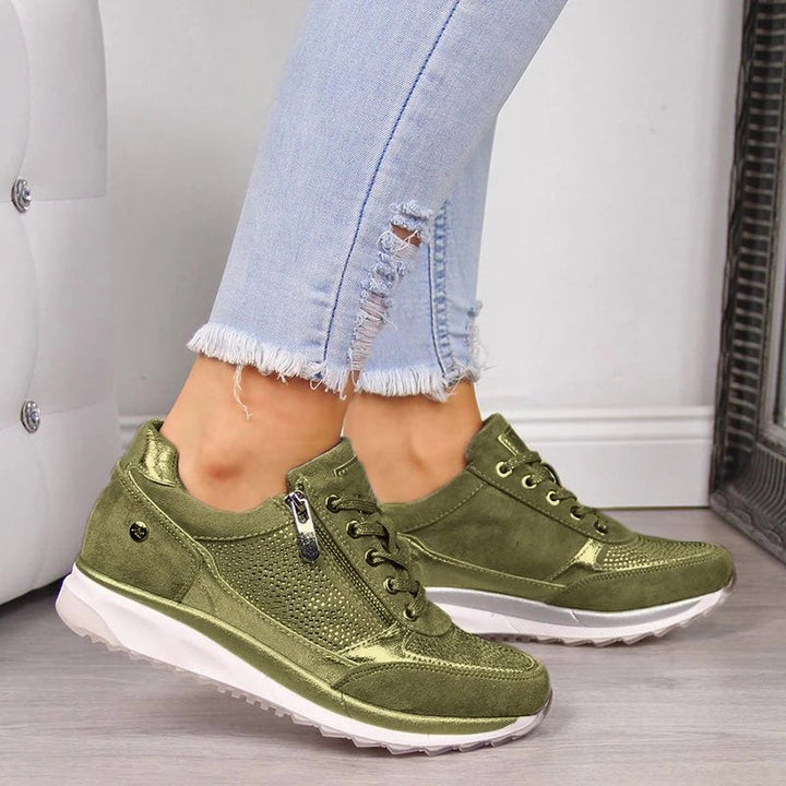 Chaussures orthopédiques Tamara beige chic pour femmes, confort optimal et style décontracté pour toutes occasions.