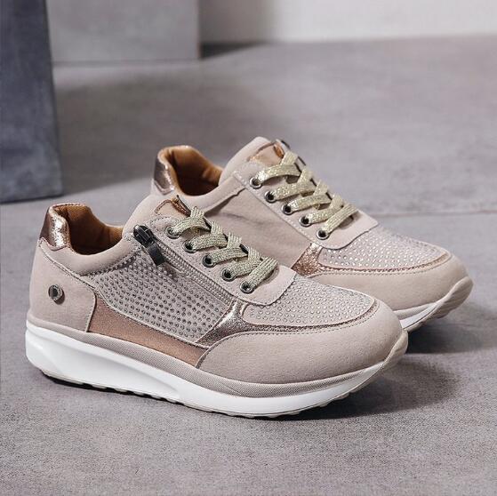 Chaussures orthopédiques Tamara beige chic pour femmes, confort optimal et style décontracté pour toutes occasions.