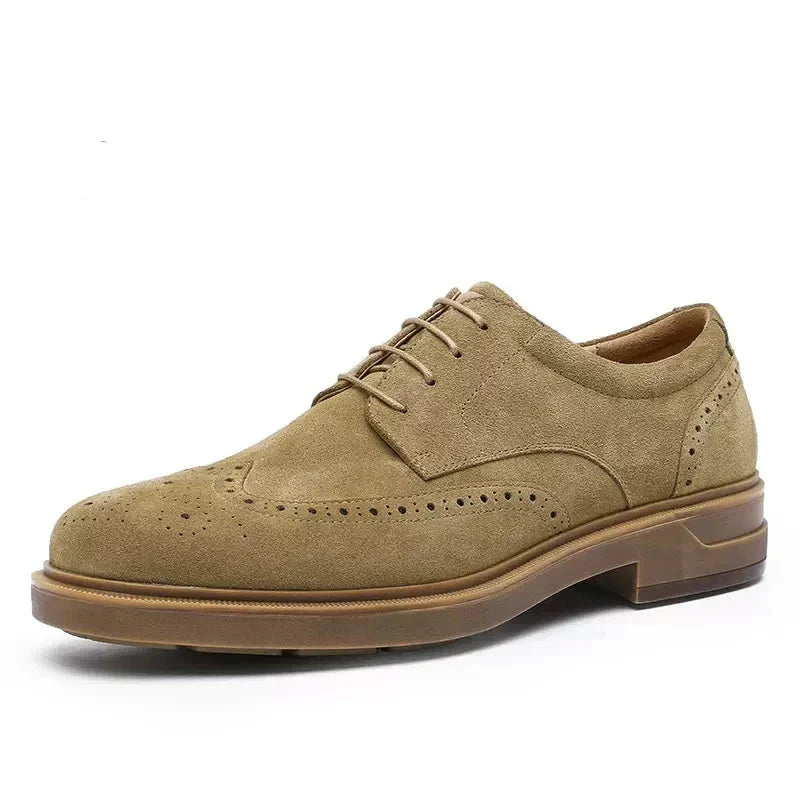 Chaussures Oxford élégantes pour hommes, vue de face, style classique et raffiné, parfaites pour le travail ou sorties.
