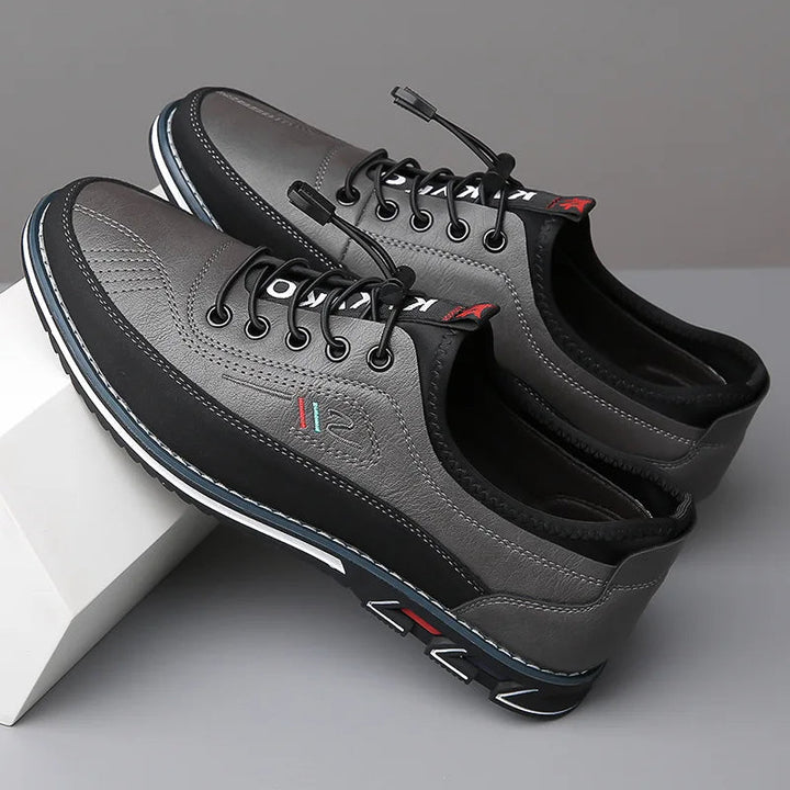 Chaussures Oxford homme élégantes et confortables.  Design classique, cuir raffiné.