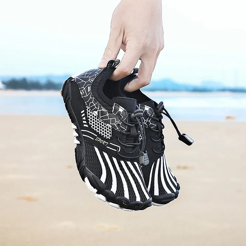 Chaussures pieds nus enfants robustes, conçues pour le sport, l'extérieur et l'aventure avec un confort optimal.