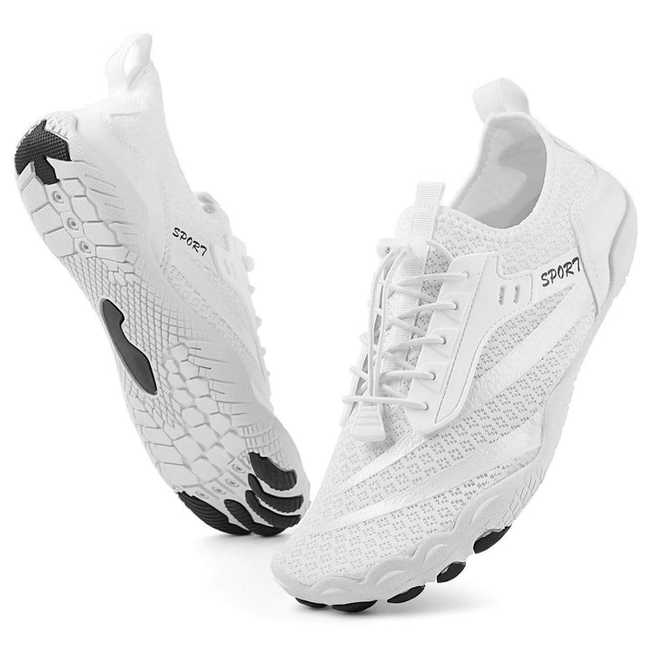 Paire de chaussures Feel Pro ultra-flexibles pour hommes et femmes, idéales pour le sport et les activités aquatiques.