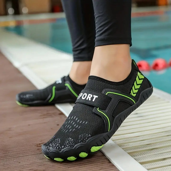 Chaussures pieds nus légères pour course, hommes femmes. Confort minimaliste, idéal pour contact naturel et sport.