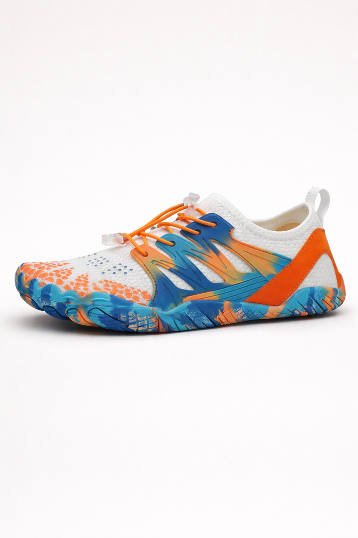 Chaussures pieds nus noires pour hommes, offrant liberté de mouvement et confort respirant. Idéales sport.