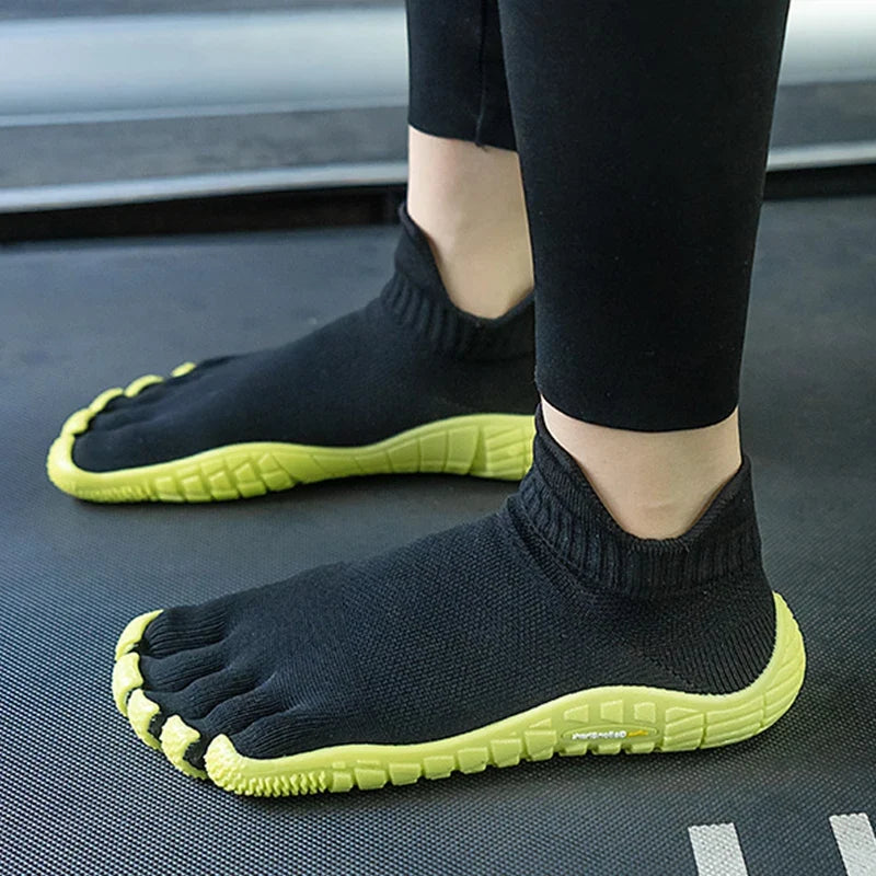 Chaussures pieds nus décontractées pour yoga et intérieur, respirantes, légères, avec semelle souple pour un confort accru.